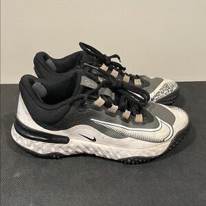 Nike Alpha Huarache Elite 4 Turf OREO Women Softball Shoes Sz 6.5 FD2746 002